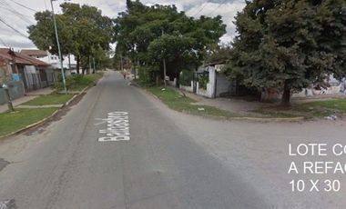 EXC. LOTE Y CASA A REFACCIONAR!!OPORTUNIDAD INMEJORABLE UBICACION A 1/2 CUADRA DE EVA PERON(RUTA 21)