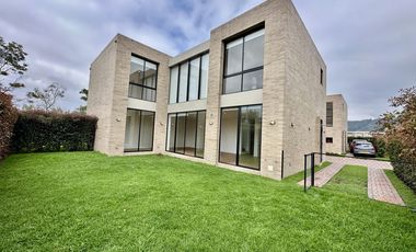 casa en arriendo en chuntame. Cod A6010