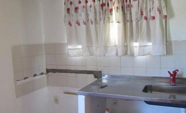 EXCELENTE OPORTUNIDAD, ideal RENTA, tres inmuebles , dos departamentos y una casa, pleno centro , todos los servicios.