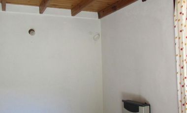 EXCELENTE OPORTUNIDAD, ideal RENTA, tres inmuebles , dos departamentos y una casa, pleno centro , todos los servicios.