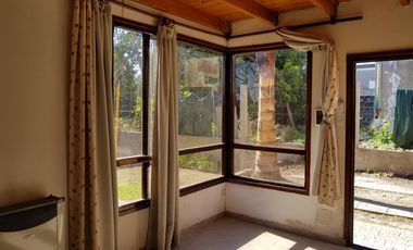 EXCELENTE OPORTUNIDAD, ideal RENTA, tres inmuebles , dos departamentos y una casa, pleno centro , todos los servicios.