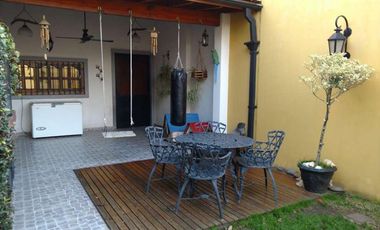 Casa PH en venta en Moron Sur