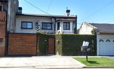 Casa PH en venta en Moron Sur