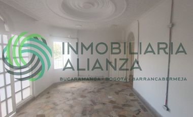 casa en arriendo en el recreo. Cod A17036