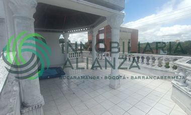 casa en arriendo en el recreo. Cod A17036