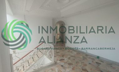 casa en arriendo en el recreo. Cod A17036