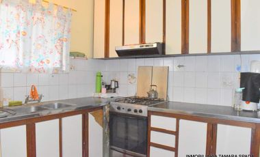 CASA CON PILETA EN BARRIO PARQUE GOLF