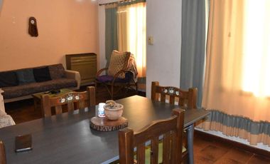 CASA CON PILETA EN BARRIO PARQUE GOLF