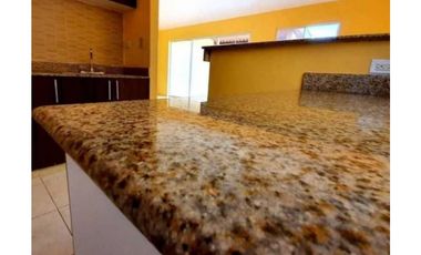 VENDO CASA,  EN LA ARBOLEDA 3R