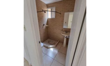 VENDO CASA,  EN LA ARBOLEDA 3R