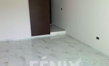 Hermosa Casa en Venta de 3 niveles Fraccionamiento Privado Coatepec