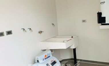 Hermosa Casa en Venta de 3 niveles Fraccionamiento Privado Coatepec