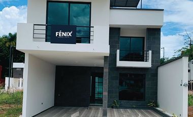 Hermosa Casa en Venta de 3 niveles Fraccionamiento Privado Coatepec