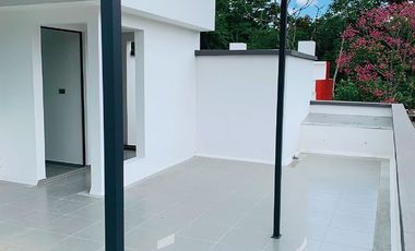 Hermosa Casa en Venta de 3 niveles Fraccionamiento Privado Coatepec