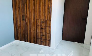 Hermosa Casa en Venta de 3 niveles Fraccionamiento Privado Coatepec