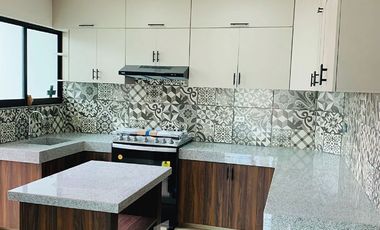 Hermosa Casa en Venta de 3 niveles Fraccionamiento Privado Coatepec