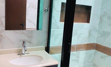 Hermosa Casa en Venta de 3 niveles Fraccionamiento Privado Coatepec