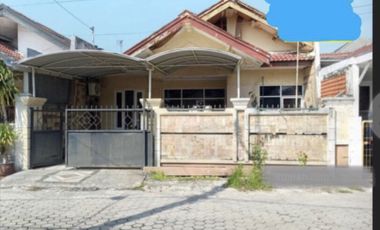 Dijual Rumah Lokasi Bagus di Taman Pondok Indah, Surabaya Barat