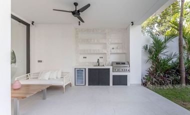 Leasehold - Private Rooftop Sanctuary, A Fully Furnished Luxury Villa in Pererenan, Canggu, Bali