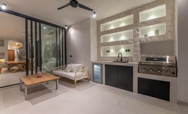 Leasehold - Private Rooftop Sanctuary, A Fully Furnished Luxury Villa in Pererenan, Canggu, Bali