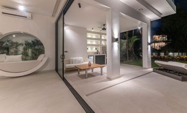 Leasehold - Private Rooftop Sanctuary, A Fully Furnished Luxury Villa in Pererenan, Canggu, Bali