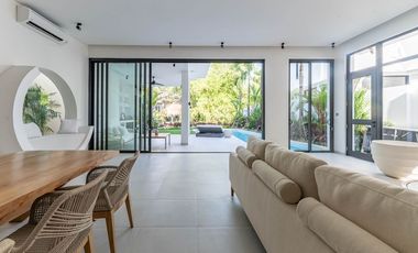 Leasehold - Private Rooftop Sanctuary, A Fully Furnished Luxury Villa in Pererenan, Canggu, Bali