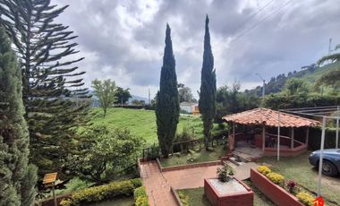 finca en venta en vereda montaÑita. Cod V6189