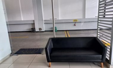 apartaestudio en arriendo en edificio baviera piso 6. Cod A13698