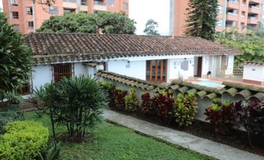 Se vende apartamento Poblado Medellín