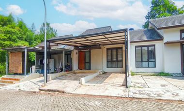Rumah 10 menit ke Paradise Walk Serpong Hadap Timur Siap KPR J-50097