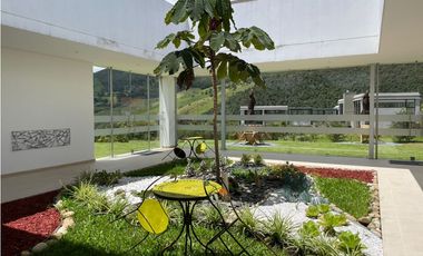 VENDO O ARRIENDO LA CALERA  450 M2