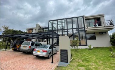 VENDO O ARRIENDO LA CALERA  450 M2