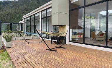 VENDO O ARRIENDO LA CALERA  450 M2