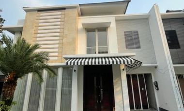 For Rent Newly Renovated 3BR Beautiful Townhouse at Kemang