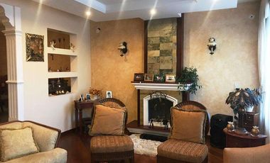 Venta Casa Urbanización Cerrada – Sector Embajada Americana