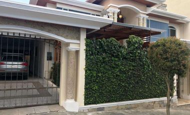 Venta Casa Urbanización Cerrada – Sector Embajada Americana