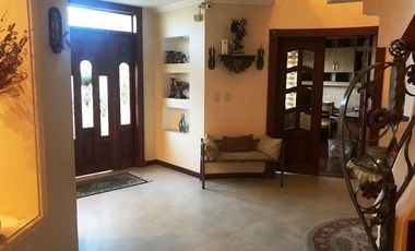 Venta Casa Urbanización Cerrada – Sector Embajada Americana