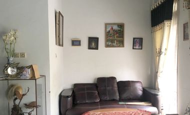 Rumah Luas Siap Huni di Jl Matraman Dalam Menteng Jakarta Pusat