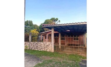 ALQUILO CASA DE 3HAB 3 BAÑOS SEMIAMOBLADO