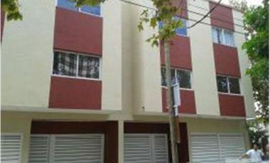 Departamento 2amb en Escalada a 5 cuadras de Yrigoyen escucha ofertas