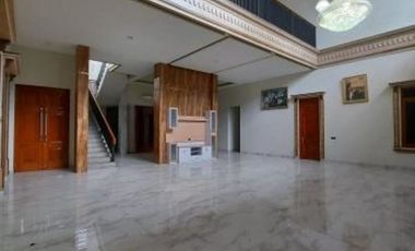 Rumah Mewah di Gayungsari Dekat Ketintang POLDA Lingkungan Elit