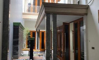 Rumah Mewah di Gayungsari Dekat Ketintang POLDA Lingkungan Elit