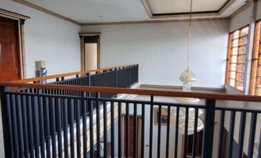 Rumah Mewah di Gayungsari Dekat Ketintang POLDA Lingkungan Elit