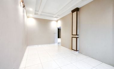 Rumah 3 Lt SHM Siap Huni 10 menit ke Mall Ciputra Cibubur J-39285