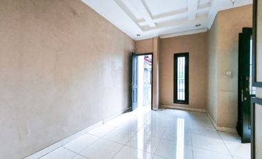 Rumah 3 Lt SHM Siap Huni 10 menit ke Mall Ciputra Cibubur J-39285