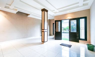 Rumah 3 Lt SHM Siap Huni 10 menit ke Mall Ciputra Cibubur J-39285