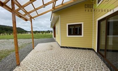 Parcela en Venta en Amplia casa a orilla de carretera - Sector Polincay