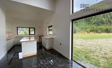 Parcela en Venta en Amplia casa a orilla de carretera - Sector Polincay