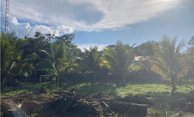 VENTA DE CASA + TERRENO BUEN CLIMA