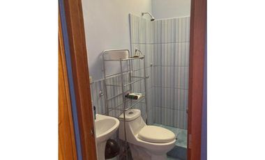 VENTA DE CASA + TERRENO BUEN CLIMA